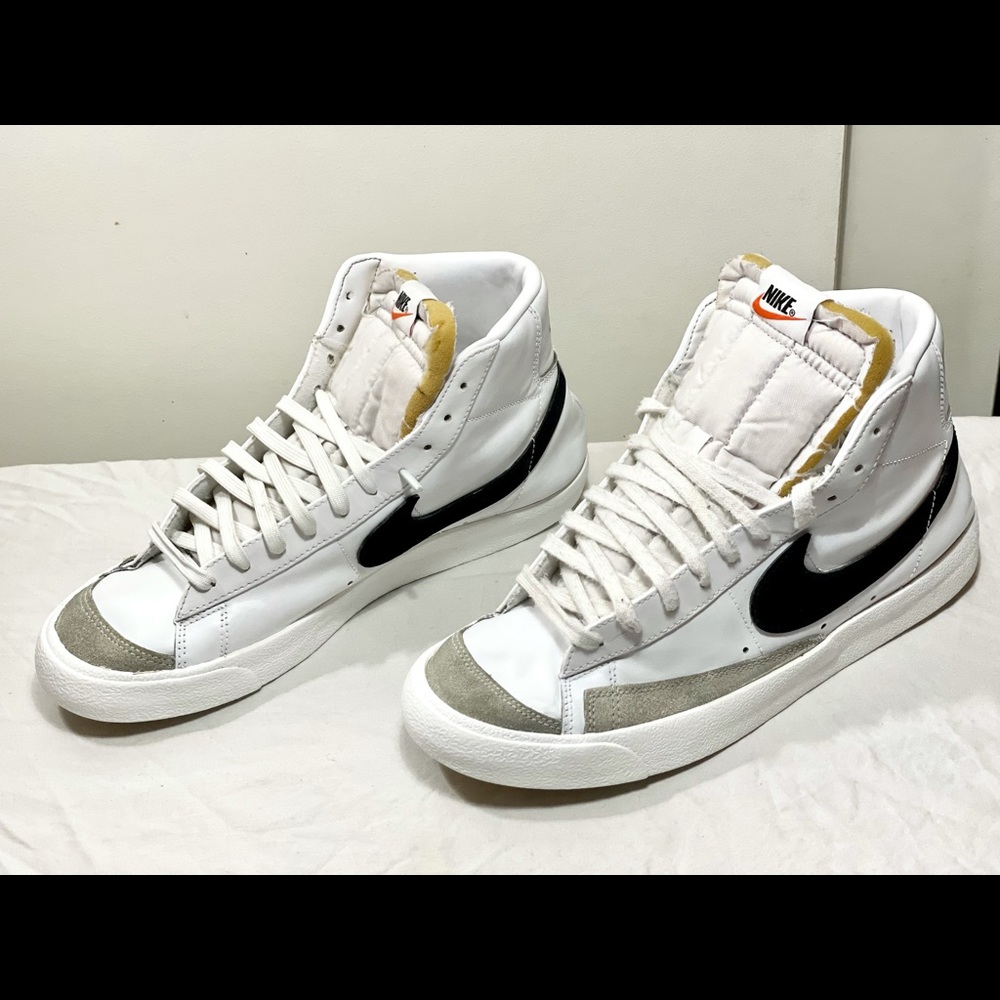 NIKE BLAZER MID '77 VNTG VINTAGE WHITE BLACK 10.5
